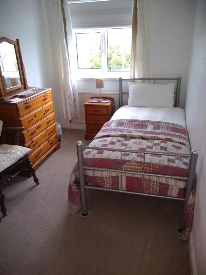 Smitten House 4 Bedroom Рил Экстерьер фото