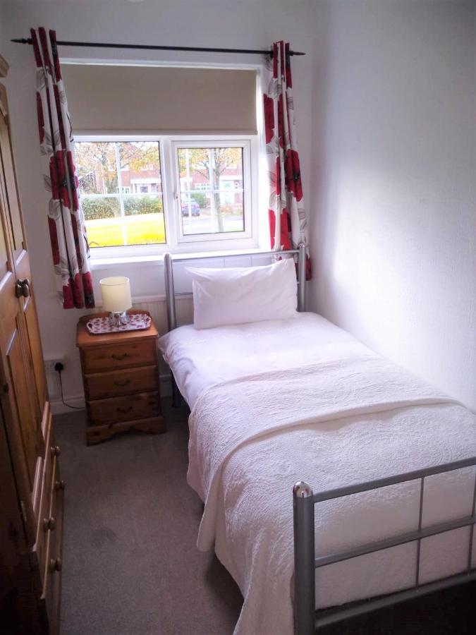 Smitten House 4 Bedroom Рил Экстерьер фото